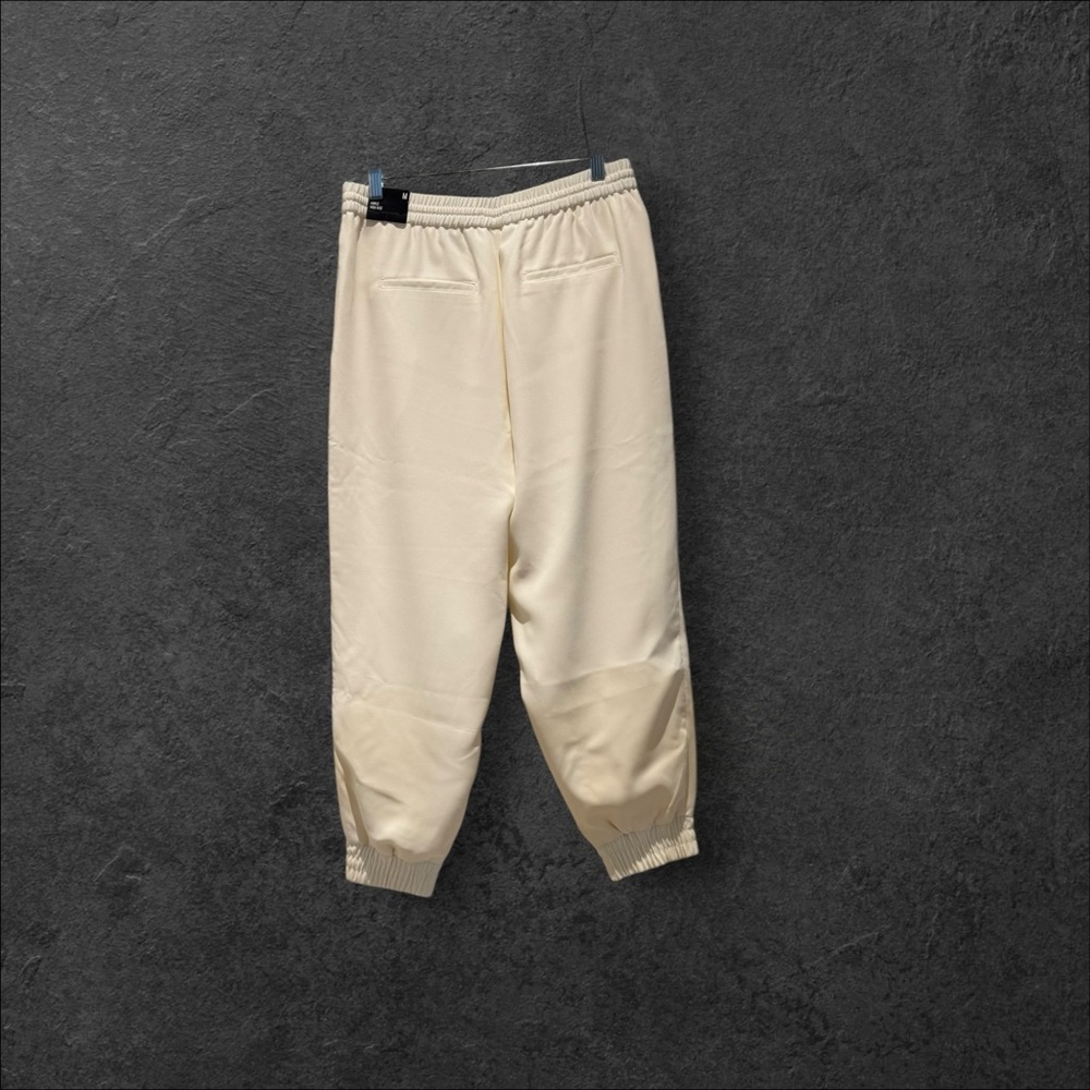 Women’s Cream Jogger Pants